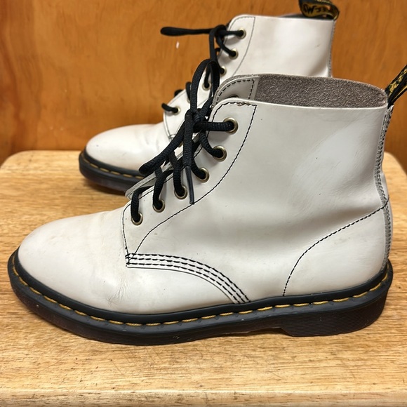 Dr Martens men’s size 8 ladies size 9 worn but in great condition - Picture 7 of 16